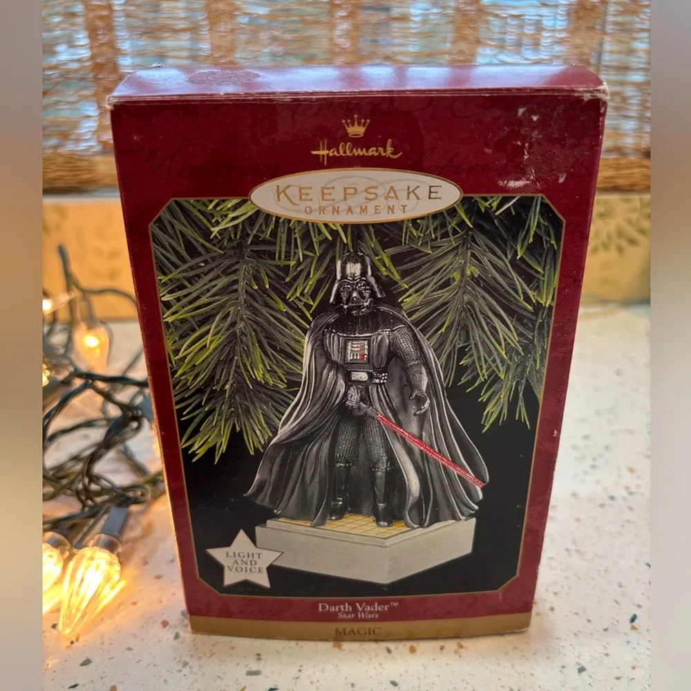 Hallmark 1997 Darth Vader Magic Ornament – Light‎ & Voice – Star Wars – Rare VTG